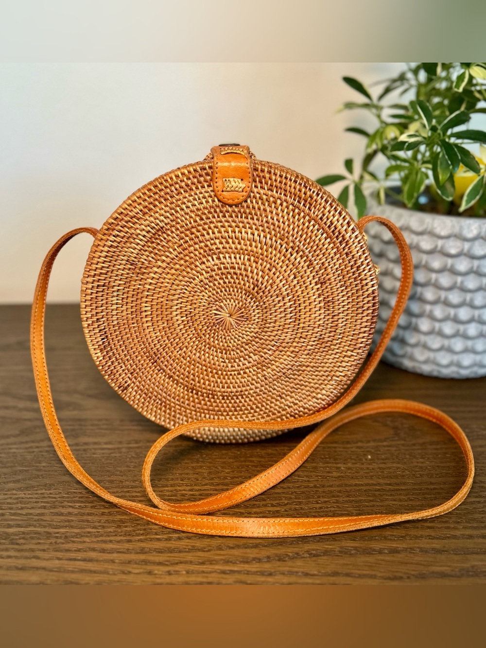 Street Level Round Rattan Woven Crossbody Bag Tan Leather Boho Purse